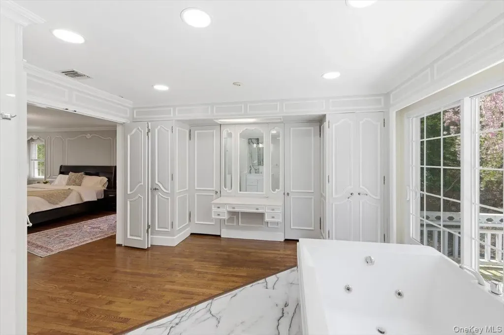 7 Stepping Stone Crescent Dix Hills NY 11746