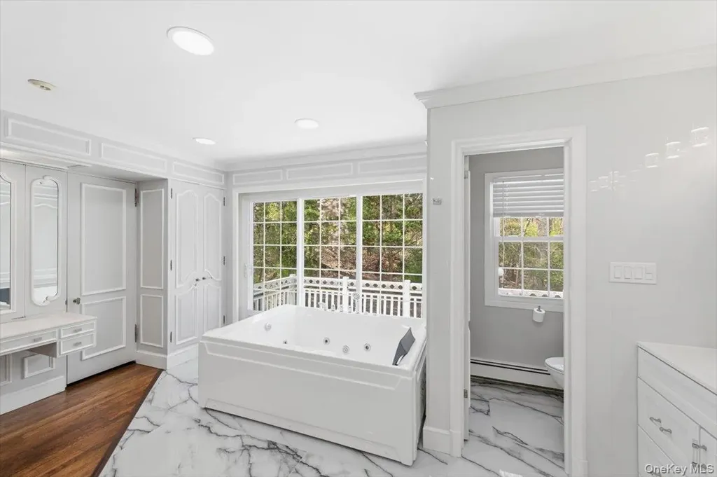 7 Stepping Stone Crescent Dix Hills NY 11746