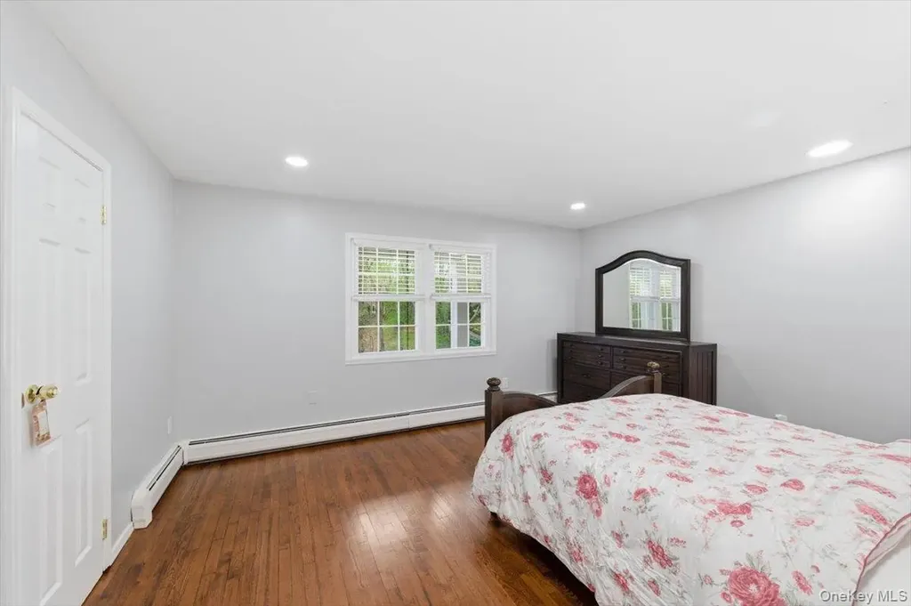 7 Stepping Stone Crescent Dix Hills NY 11746
