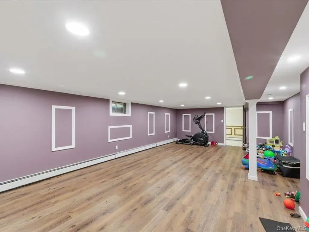 7 Stepping Stone Crescent Dix Hills NY 11746