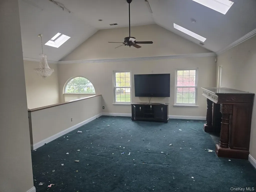 25 Pinecone Lane Islandia NY 11749