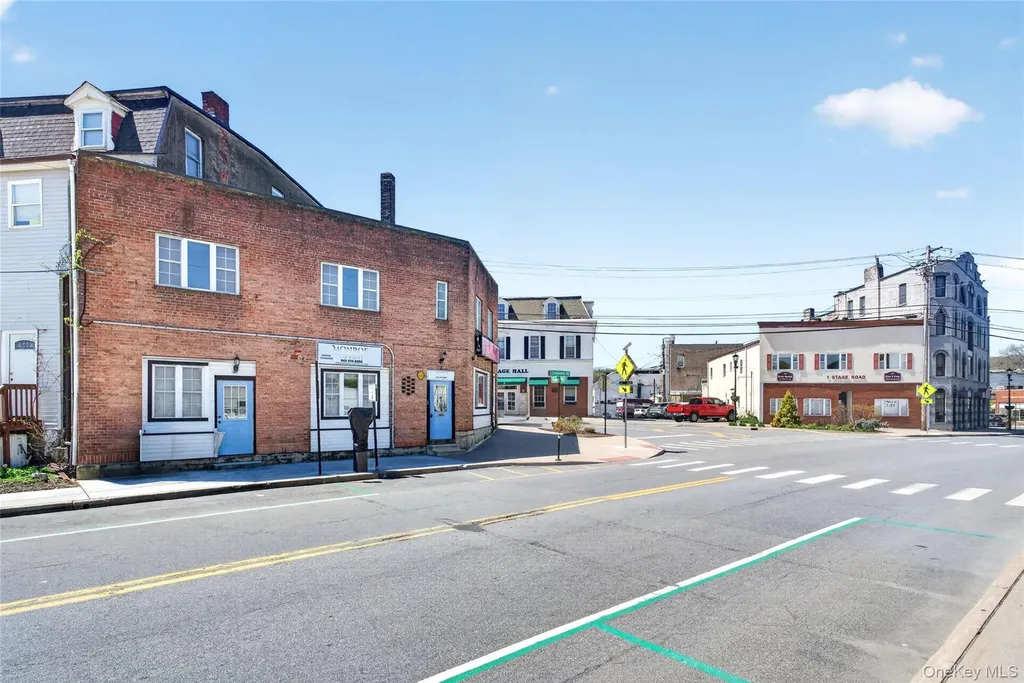 8 Stage Road Monroe NY 10950