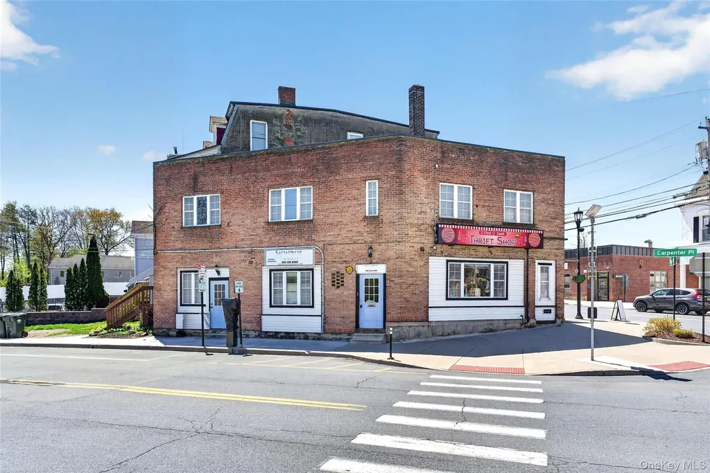 8 Stage Road Monroe NY 10950