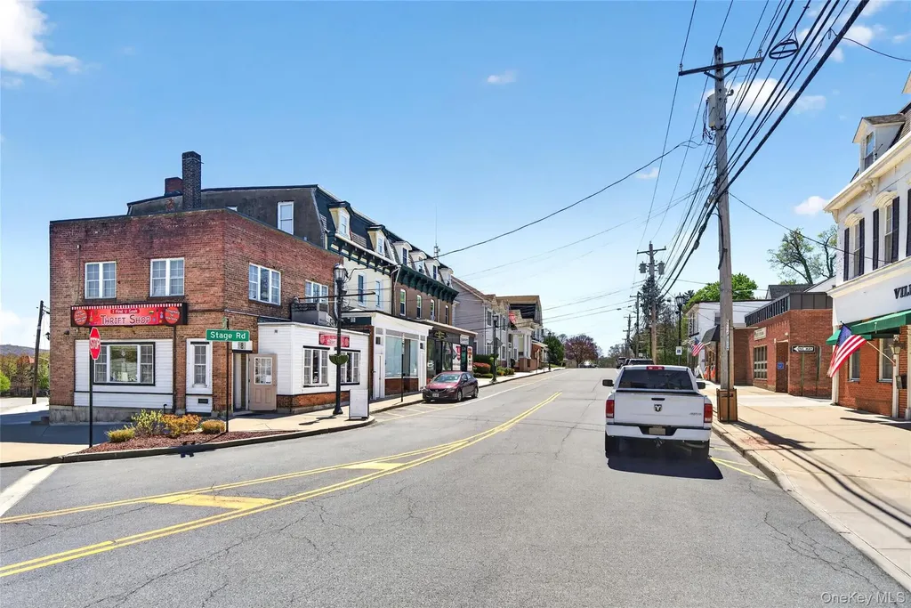 8 Stage Road Monroe NY 10950