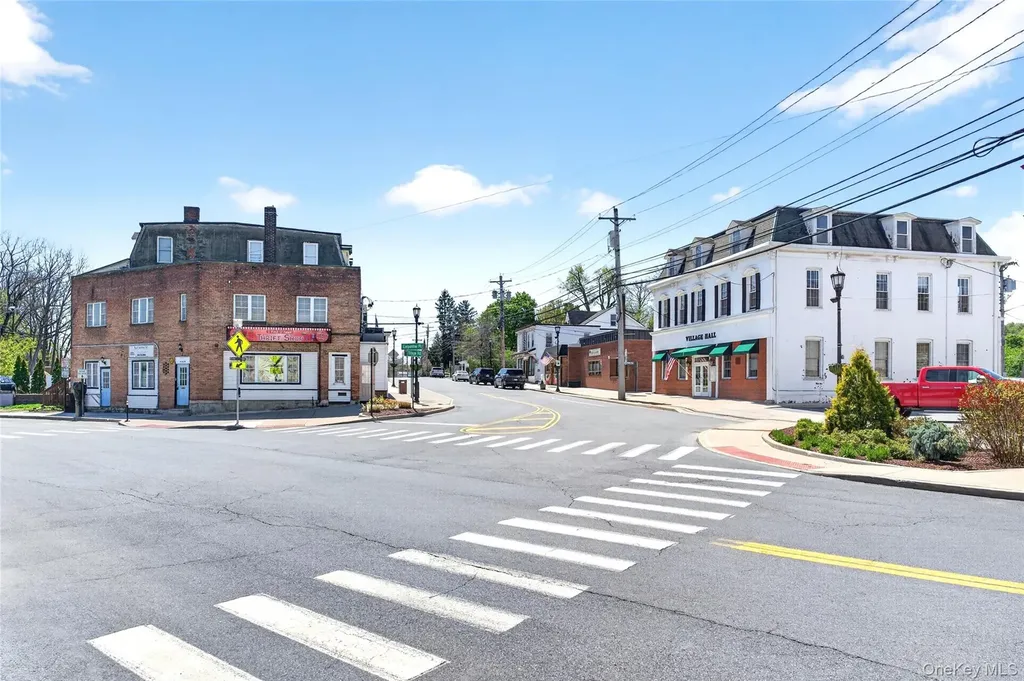 8 Stage Road Monroe NY 10950
