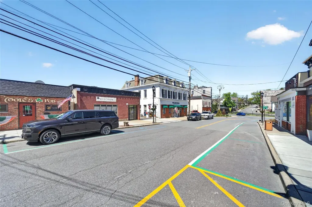 8 Stage Road Monroe NY 10950