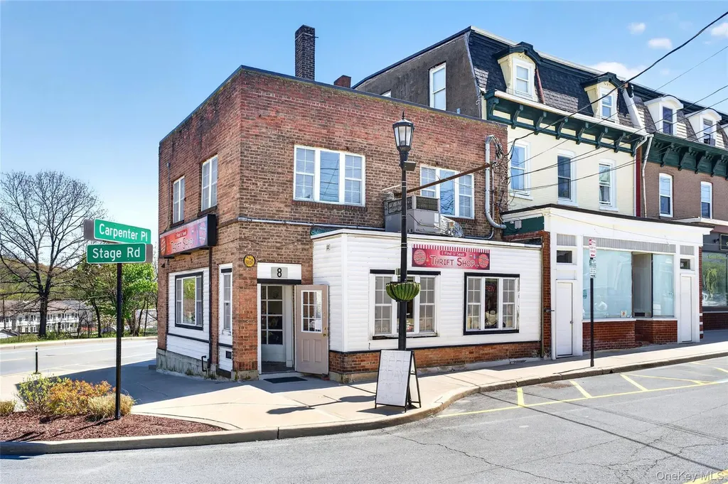 8 Stage Road Monroe NY 10950