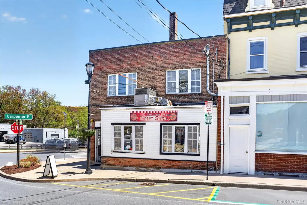 8 Stage Road Monroe NY 10950