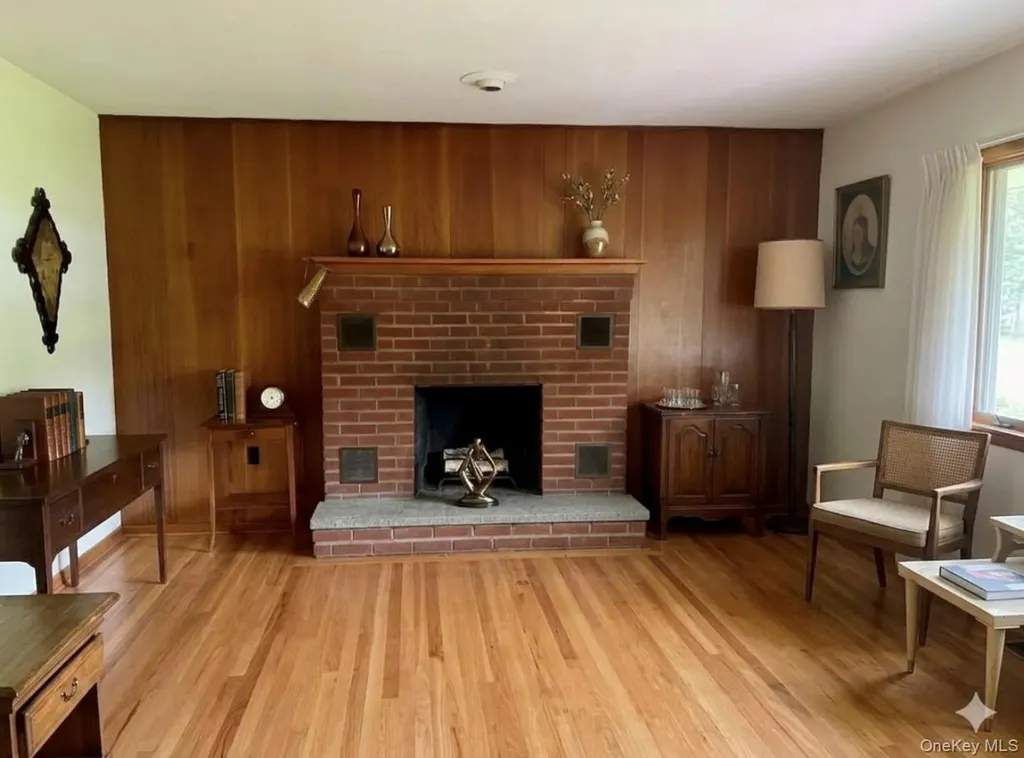 646 Oak Summit Road Millbrook NY 12545