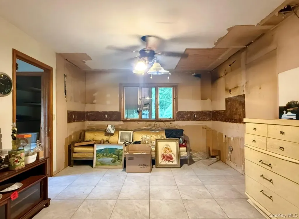 646 Oak Summit Road Millbrook NY 12545