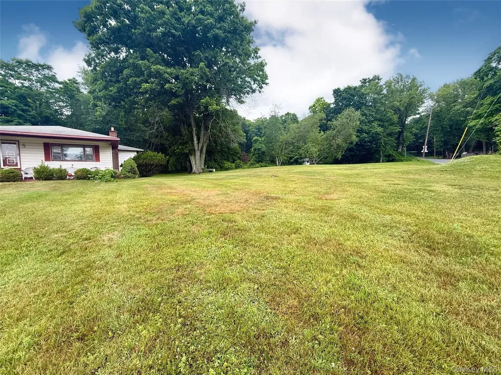 646 Oak Summit Road Millbrook NY 12545