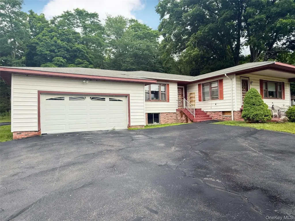 646 Oak Summit Road Millbrook NY 12545