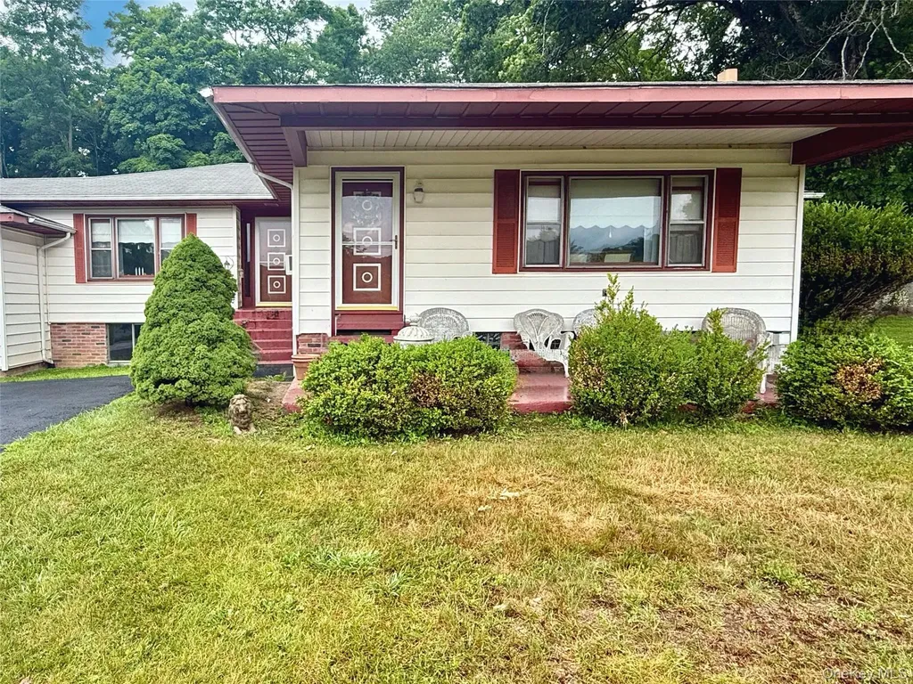 646 Oak Summit Road Millbrook NY 12545