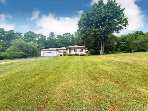 646 Oak Summit Road Millbrook NY 12545