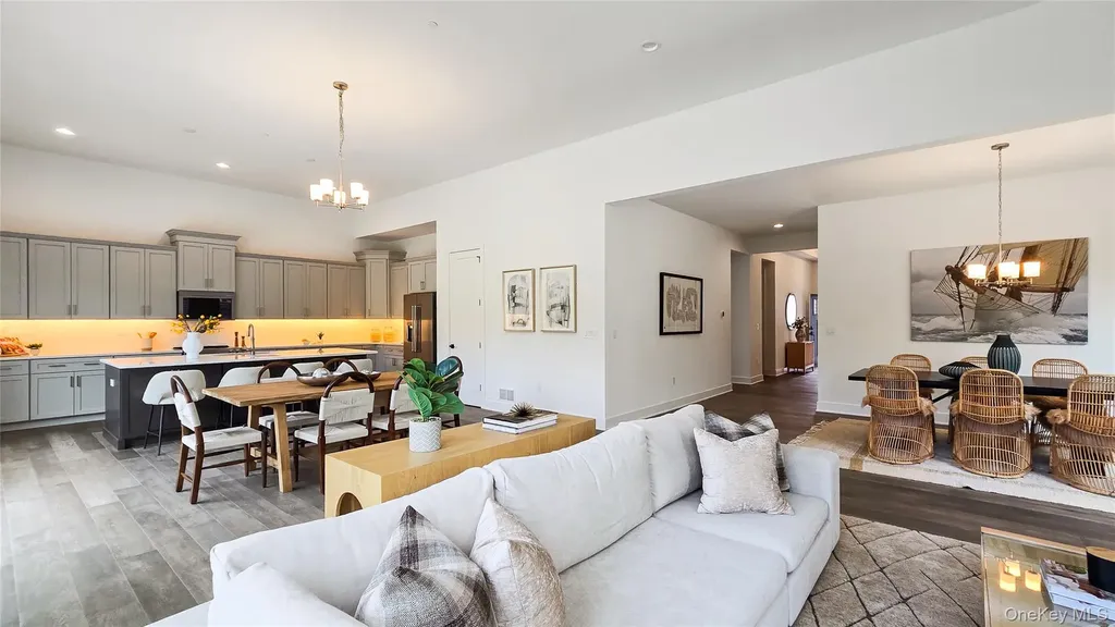 2052 Summit Loop Carmel NY 10512