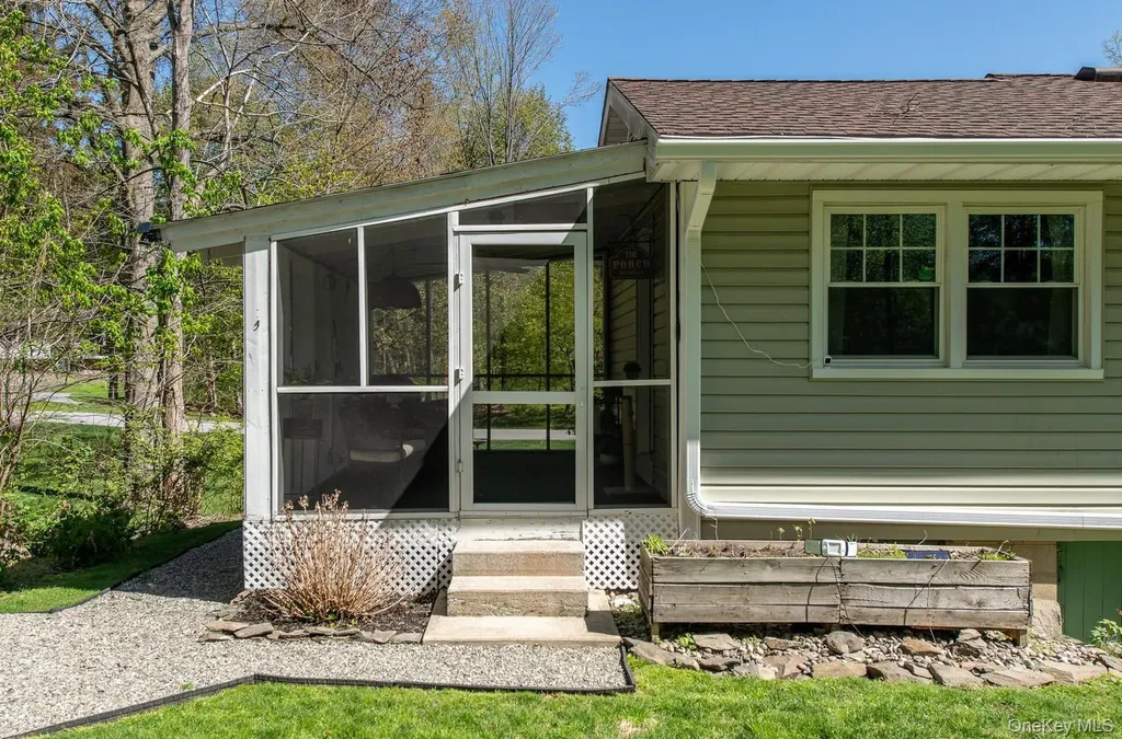 12 Pine Hill Drive Wappingers Falls NY 12590