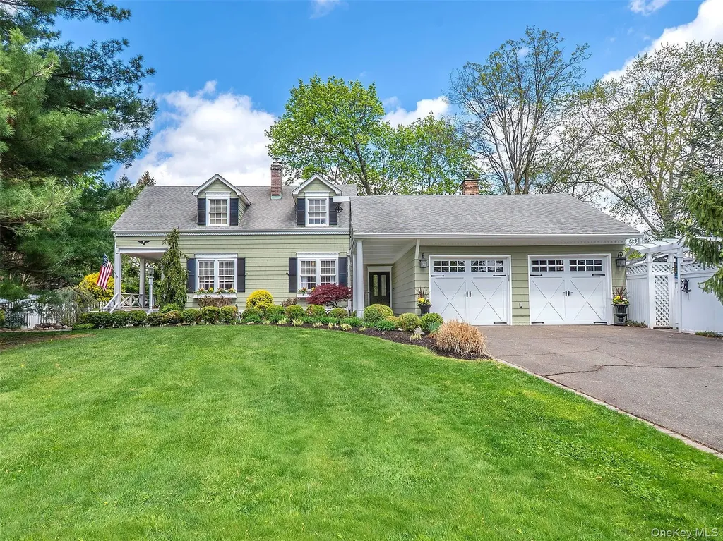 3 Duke Place Glen Cove NY 11542