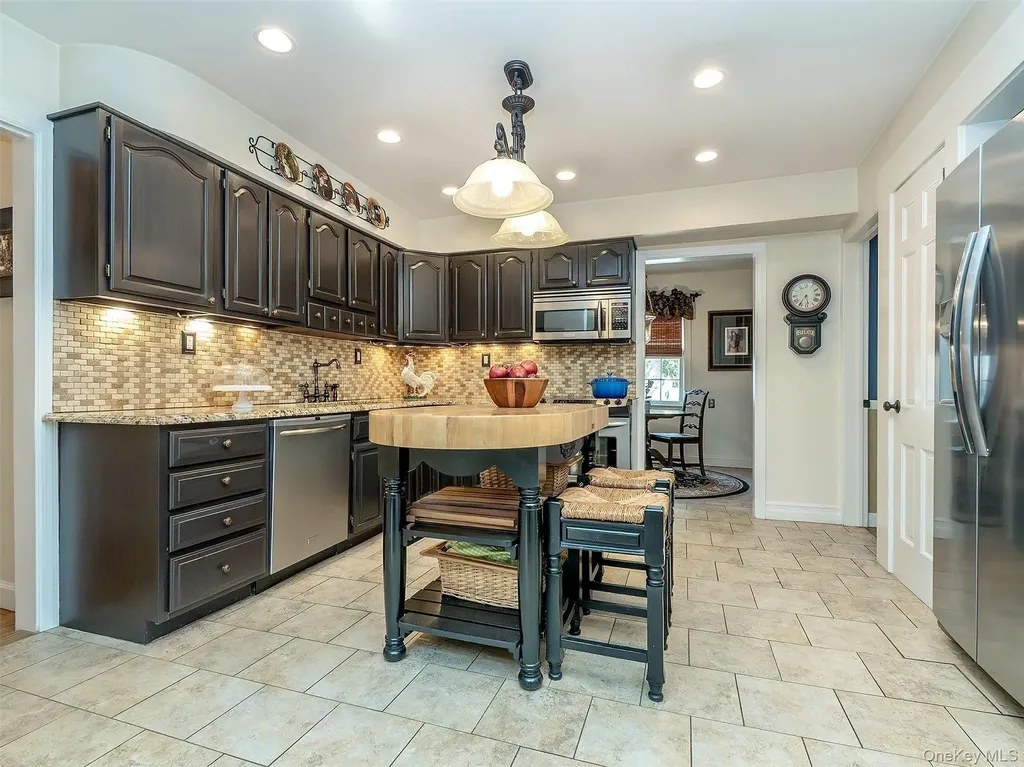 3 Duke Place Glen Cove NY 11542