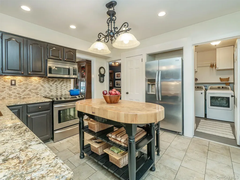 3 Duke Place Glen Cove NY 11542