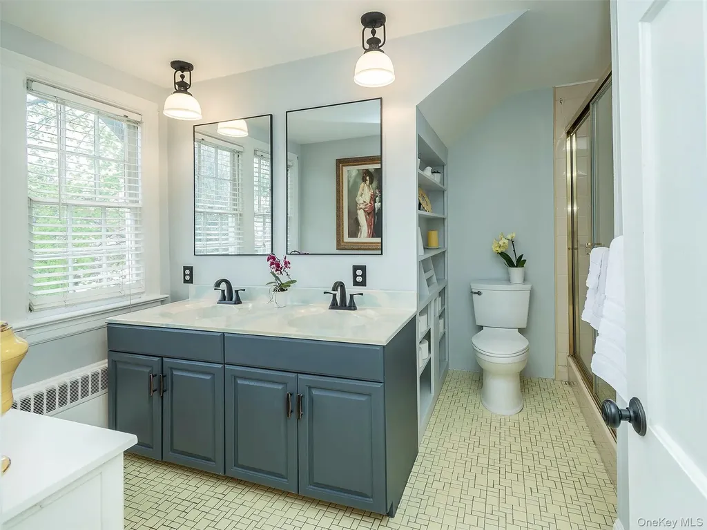 3 Duke Place Glen Cove NY 11542