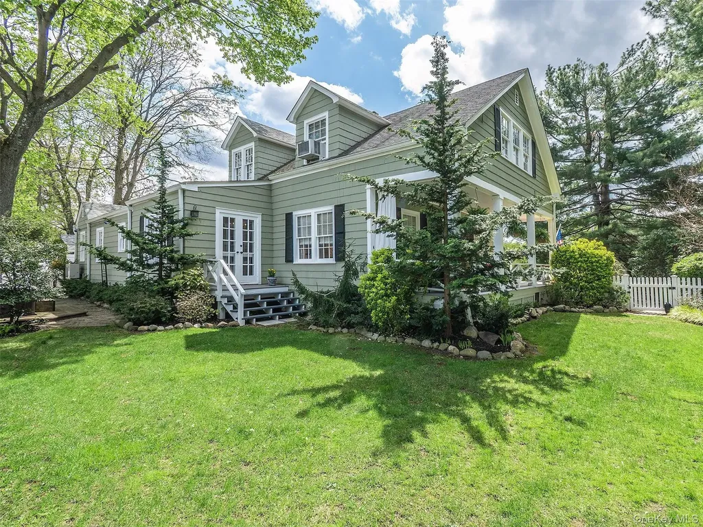 3 Duke Place Glen Cove NY 11542