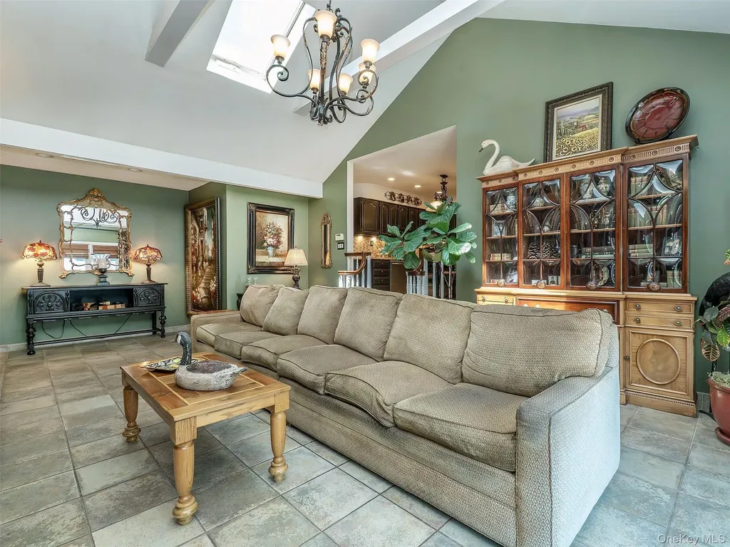 3 Duke Place Glen Cove NY 11542