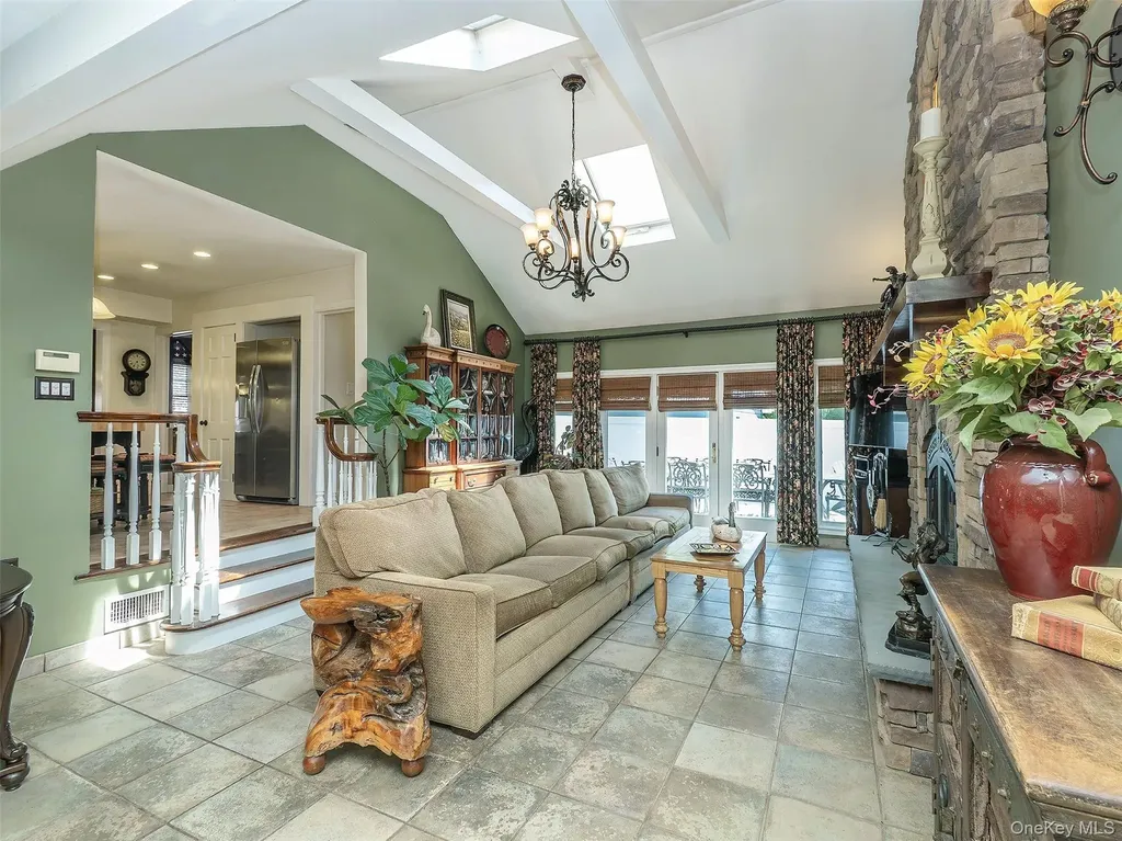 3 Duke Place Glen Cove NY 11542