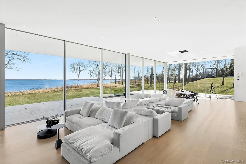 East Hampton NY 11937