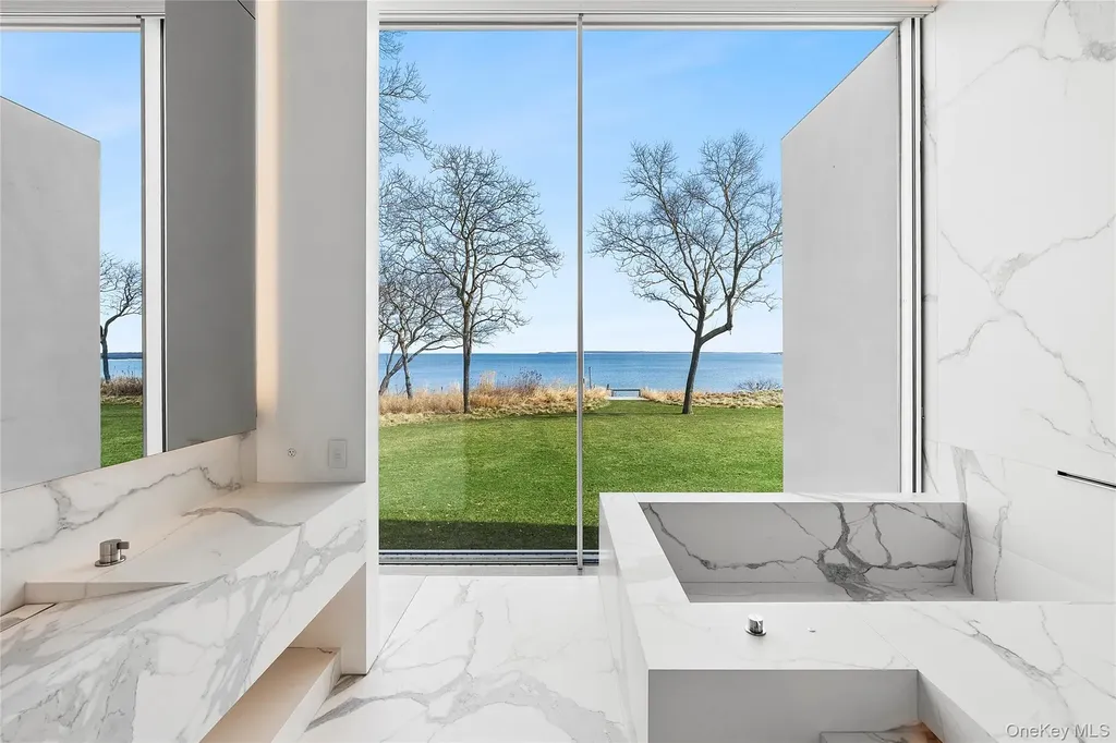 East Hampton NY 11937