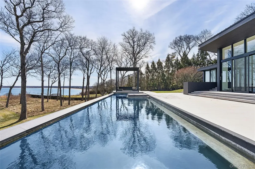 East Hampton NY 11937