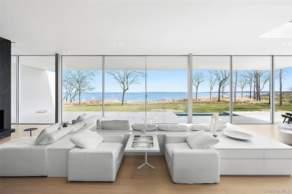East Hampton NY 11937