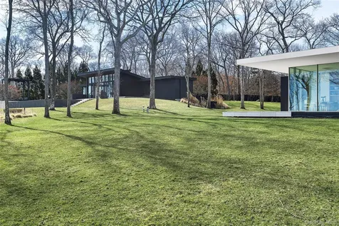 20 & 22 Hedges Banks Drive East Hampton NY 11937