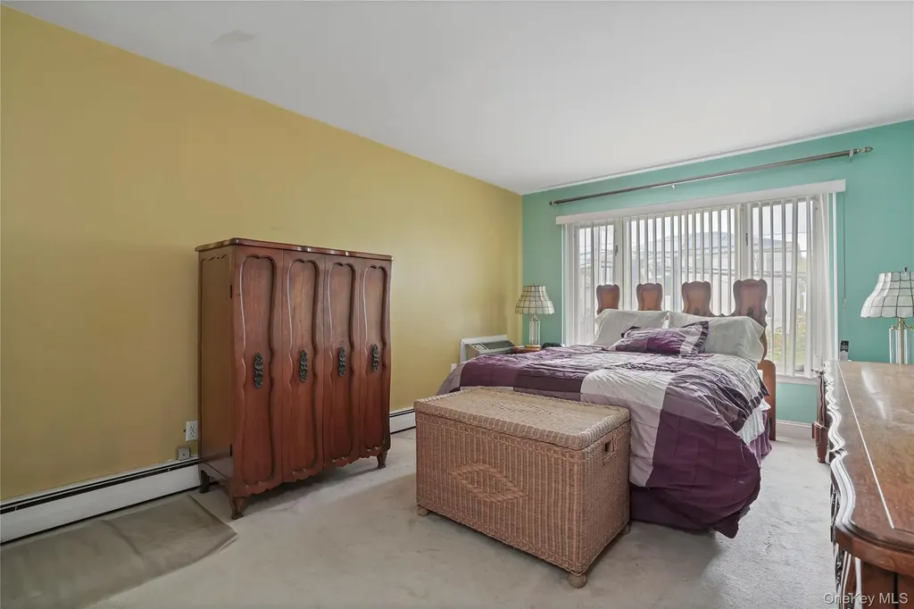 88-56 Aubrey Avenue Glendale NY 11385