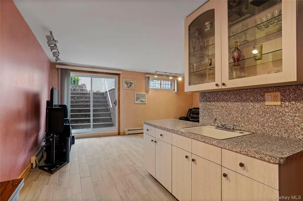 88-56 Aubrey Avenue Glendale NY 11385