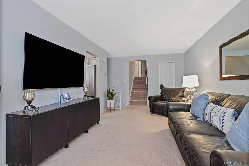 88-56 Aubrey Avenue Glendale NY 11385