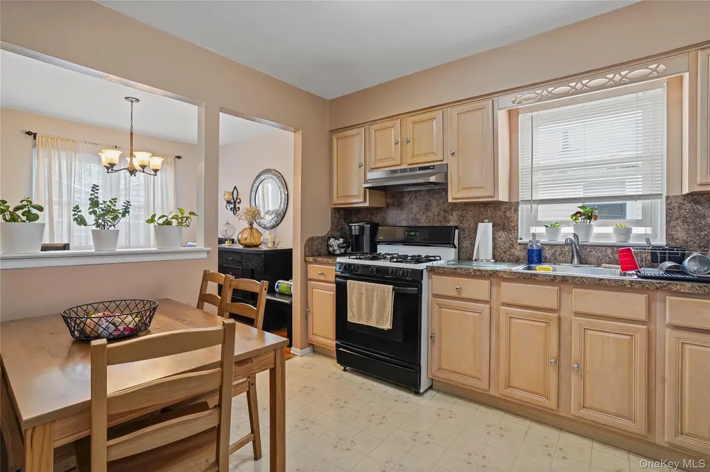 88-56 Aubrey Avenue Glendale NY 11385