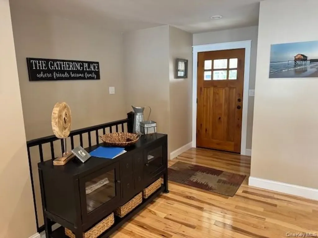 1917 Jackson Avenue West Islip NY 11795