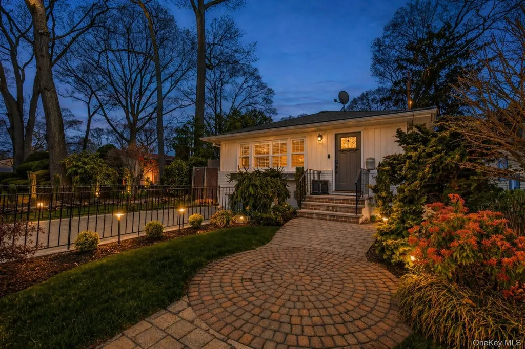 59 E Shore Drive Massapequa NY 11758