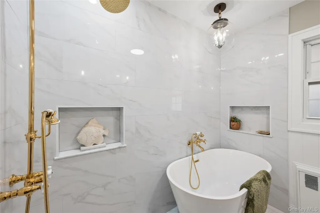 59 E Shore Drive Massapequa NY 11758