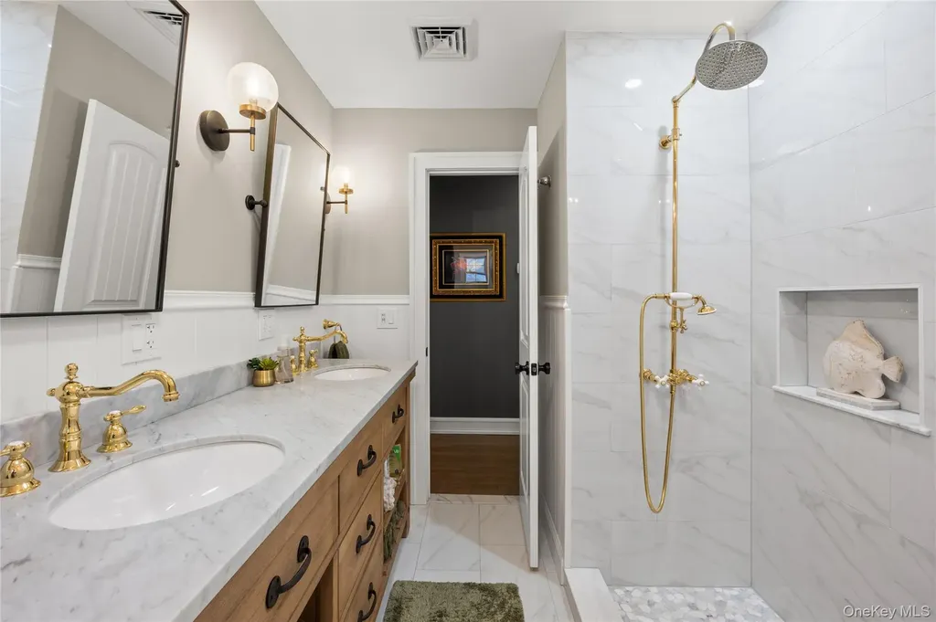 59 E Shore Drive Massapequa NY 11758