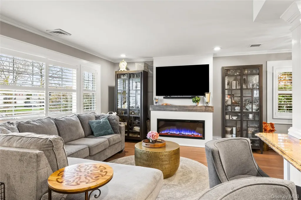 59 E Shore Drive Massapequa NY 11758