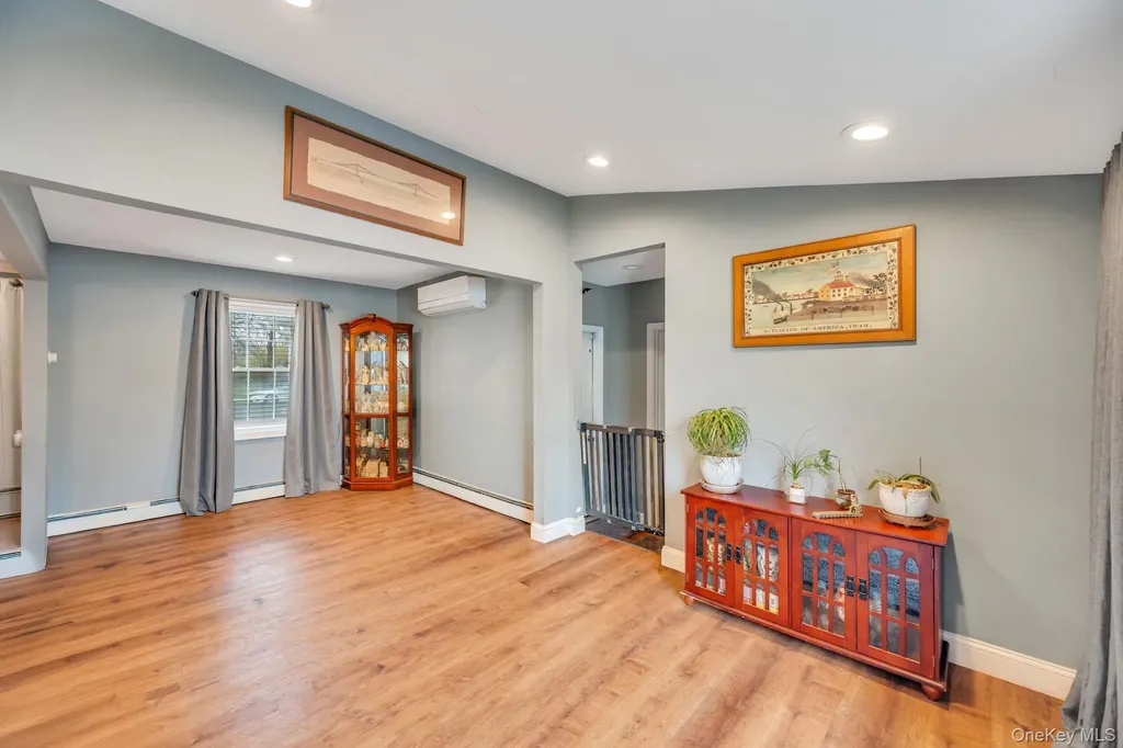 76 Huntington Drive Mastic Beach NY 11951