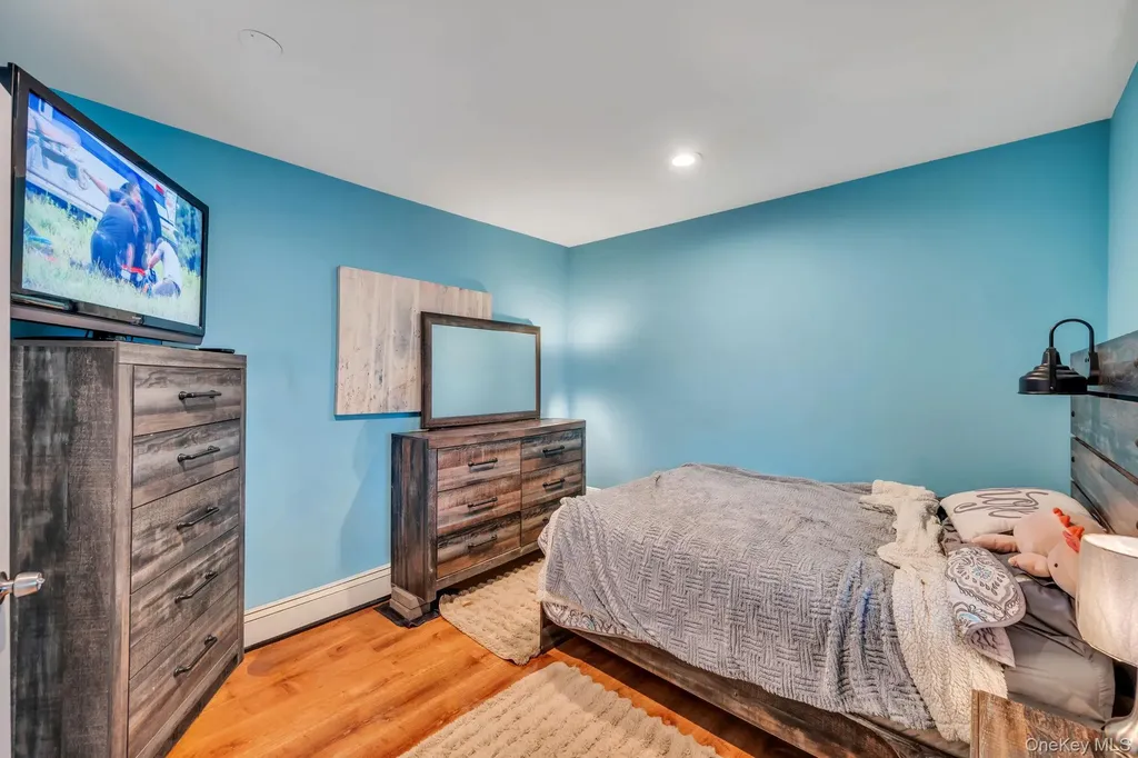 76 Huntington Drive Mastic Beach NY 11951