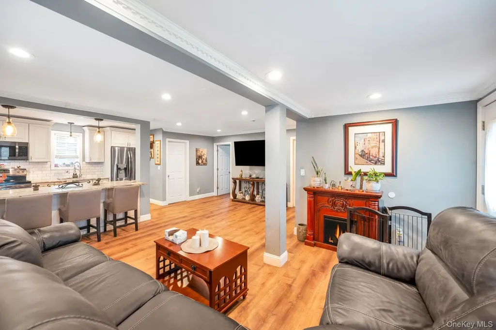 76 Huntington Drive Mastic Beach NY 11951