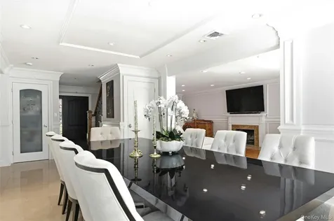 1 Kissam Lane Glen Head NY 11545