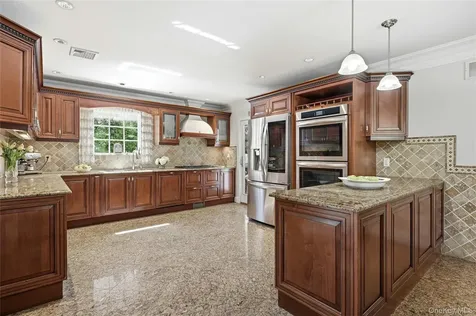 1 Kissam Lane Glen Head NY 11545