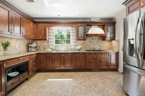 1 Kissam Lane Glen Head NY 11545