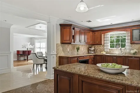 1 Kissam Lane Glen Head NY 11545