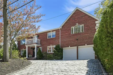 1 Kissam Lane Glen Head NY 11545