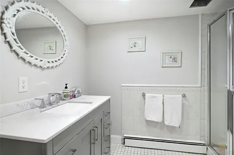1 Kissam Lane Glen Head NY 11545